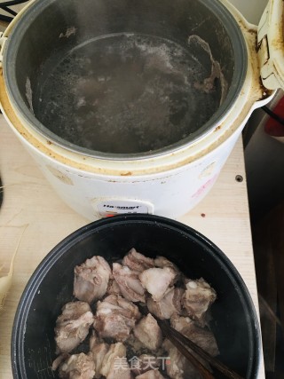 羊肉炖萝卜的做法步骤：3