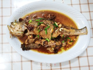 红烧黄鱼的做法步骤：9