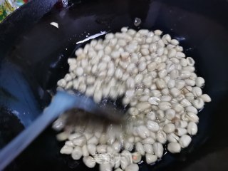 麻辣花生的做法步骤：9