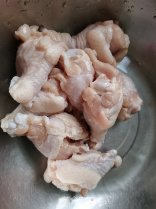 酥翅根的做法步骤：1