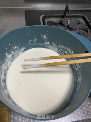 鸡蛋饼的做法步骤：2
