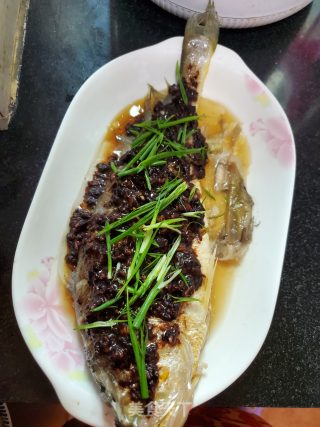 豉汁蒸黄花鱼的做法步骤：8