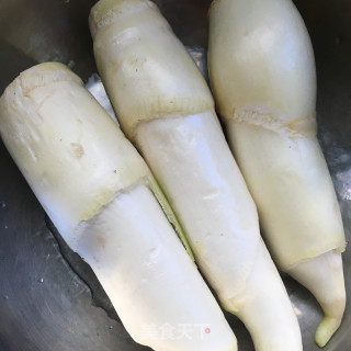 宣威火腿炒茭白的做法步骤：2