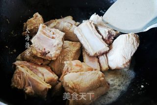芋头烧排骨的做法步骤：2