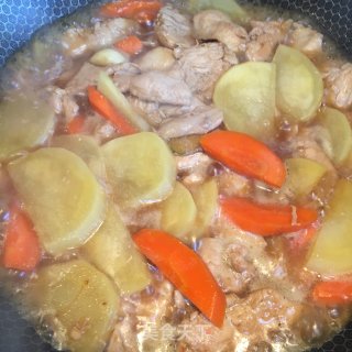 鸡肉烧时蔬的做法步骤：8