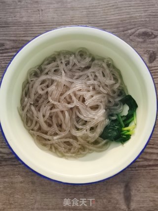 菠菜拌粉条的做法步骤：4