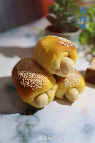 南瓜热狗面包卷的做法步骤：1