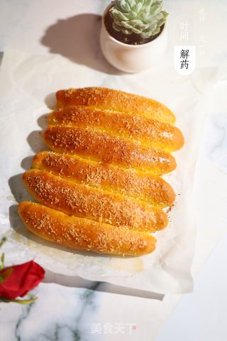 南瓜椰蓉排包的做法步骤：1