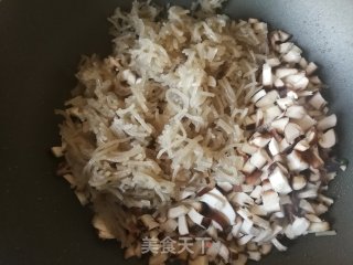 萝卜缨香菇豆腐粉条包的做法步骤：20
