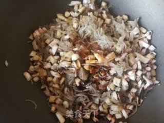 萝卜缨香菇豆腐粉条包的做法步骤：21