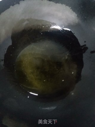 韭菜炒土豆丝的做法步骤：1