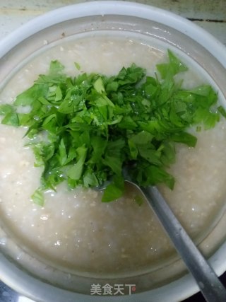 芹菜鸡肉咸粥的做法步骤：4