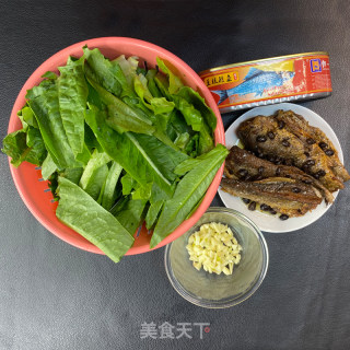 豆豉鲮鱼油麦菜的做法步骤：1