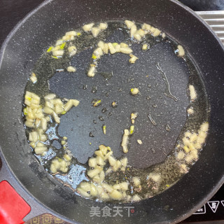 豆豉鲮鱼油麦菜的做法步骤：4