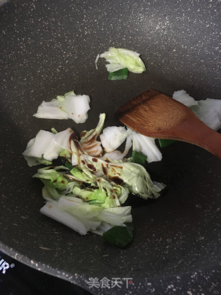 “白菜”白菜豆腐粉丝虾煲的做法步骤：9