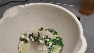 香菇鸡肉粥的做法步骤：3