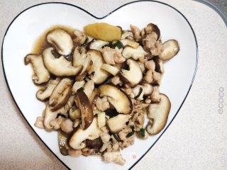 香菇鸡肉粥的做法步骤：6