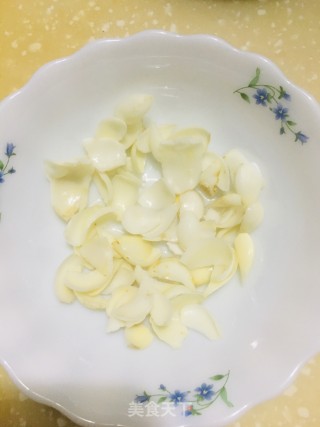 百合雪梨枸杞糖水的做法步骤：1