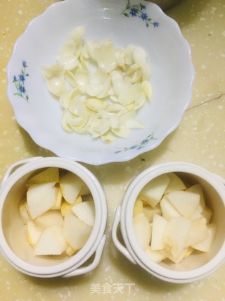 百合雪梨枸杞糖水的做法步骤：3