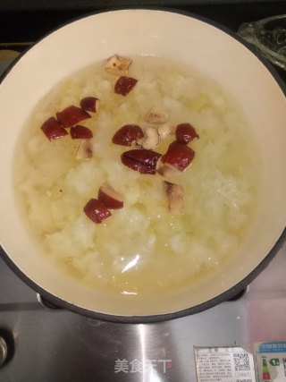 红薯银耳甜汤的做法步骤：2