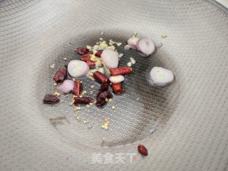 干豆腐炒韭菜的做法步骤：6