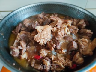 “ 炖菜 ”酱炖肘骨的做法步骤：2