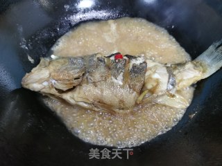 红烧鲈鱼的做法步骤：6