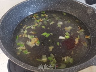 小旱白菜热汤面的做法步骤：5