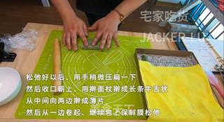 奶黄椰蓉桃花酥，需要“一点”耐心的小甜品，完成后成就感十足。的做法步骤：15