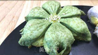 奶黄椰蓉桃花酥，需要“一点”耐心的小甜品，完成后成就感十足。的做法步骤：29