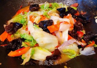 西红柿白菜炒五花肉的做法步骤：9