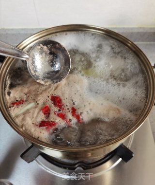 红白萝卜烧排骨的做法步骤：4