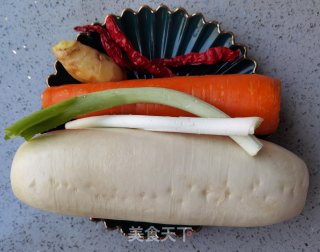 红白萝卜烧排骨的做法步骤：5