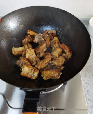 红白萝卜烧排骨的做法步骤：9