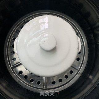 鸡蛋胶海底椰炖排骨汤的做法步骤：9
