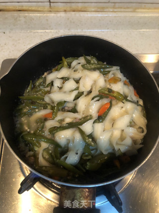 泡椒刀削面的做法步骤：4