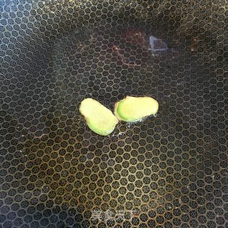 板栗烧牛腩的做法步骤：3
