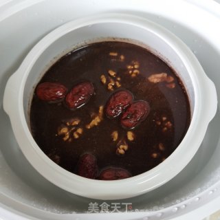 灵芝孢子粉核桃仁汤的做法步骤：4