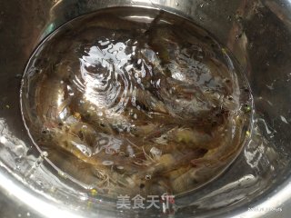 椒盐虾的做法步骤：1