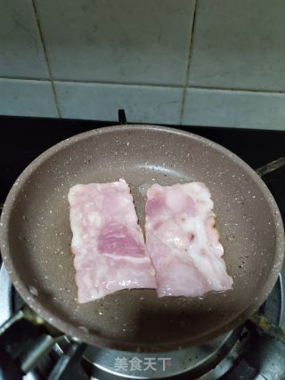 培根蛋汉堡的做法步骤：3