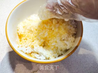 青菜黄金蛋炒饭的做法步骤：2