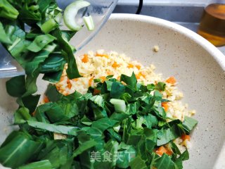 青菜黄金蛋炒饭的做法步骤：6