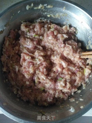 水晶虾饺的包法（以包水饺来代替）的做法步骤：14