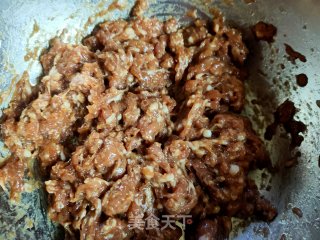 猪肉韭菜三鲜饺子的做法步骤：8