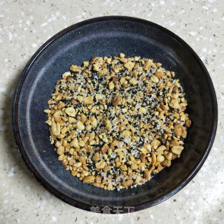 花生芝麻糯米饼的做法步骤：4