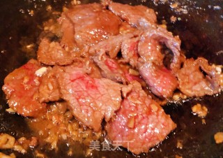 茭白炒小黄牛肉的做法步骤：8