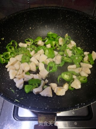 辣椒炒鸡丁的做法步骤：7