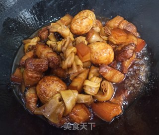 百叶结烧五花肉的做法步骤：7