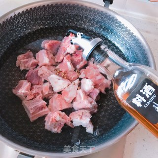 骨头炖莲藕的做法步骤：3