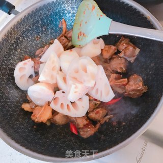骨头炖莲藕的做法步骤：11